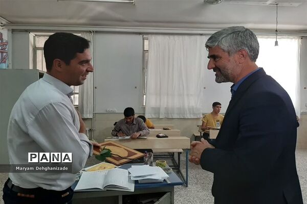 تقدیر از آموزگاران آموزشگاه کودکان با نیازهای ویژه انفاق مهریز