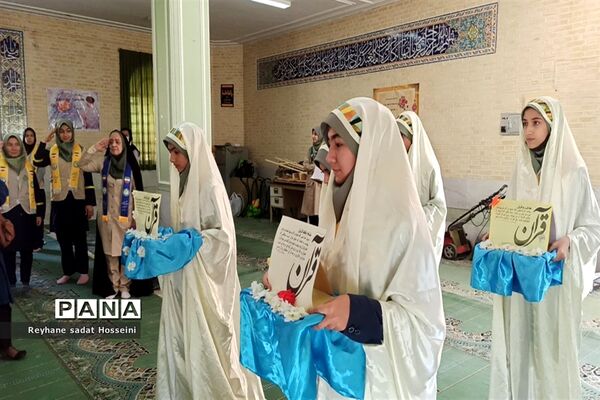 اردوی دانش‌آموزان دختر عضو سازمان دانش‌آموزی مقطع متوسطه اول ناحیه 3 شیراز در اردوگاه امام خمینی