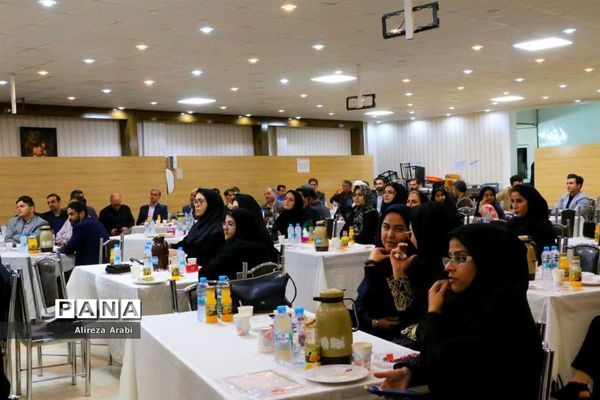 تقدیر از استادان مرکز آموزش عالی کاشمر