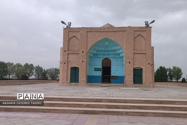آیین غبارروبی و عطر افشانی مزار شیخ یعقوب کلینی