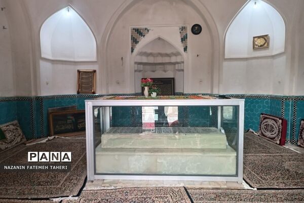 آیین غبارروبی و عطر افشانی مزار شیخ یعقوب کلینی