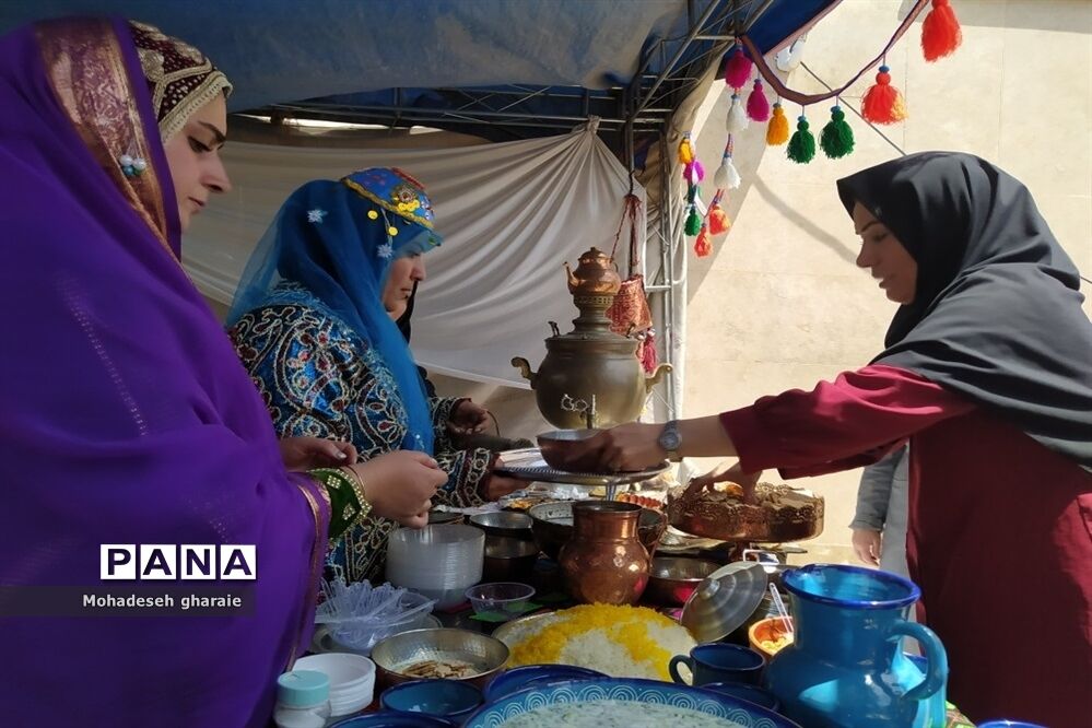 برپایی غرفه پژوهش‌سرای دانش‌آموزی ابوریحان منطقه جوادآباد و دیگر مناطق در بخش کهریزک، شهر ری