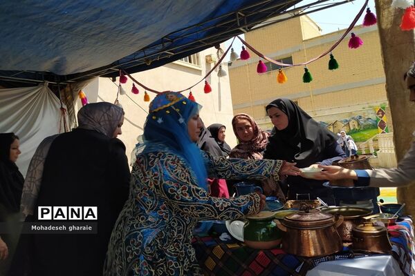 برپایی غرفه پژوهش‌سرای دانش‌آموزی ابوریحان منطقه جوادآباد و دیگر مناطق در بخش کهریزک، شهر ری