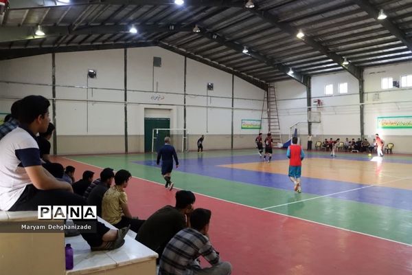 قهرمانی تیم شهید صدوقی در مسابقات فوتسال فرهنگیان شهرستان مهریز