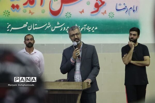 قهرمانی تیم شهید صدوقی در مسابقات فوتسال فرهنگیان شهرستان مهریز