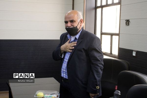 تجلیل از معلمان و مدیران نمونه آموزش و پرورش استثنایی استان بوشهر