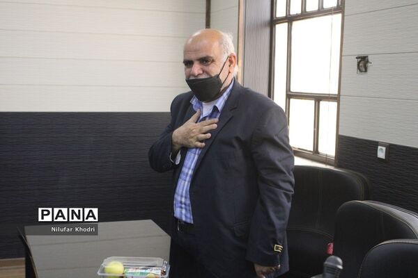 تجلیل از معلمان و مدیران نمونه آموزش و پرورش استثنایی استان بوشهر