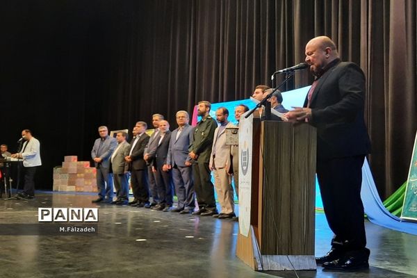تقدیر از معلمان نمونه منطقه ۱۵