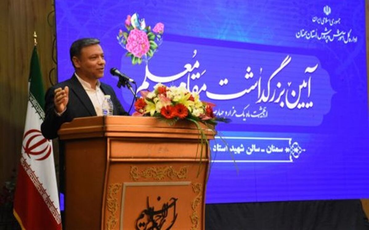 معلمان مجاهدان جهاد تبیین هستند