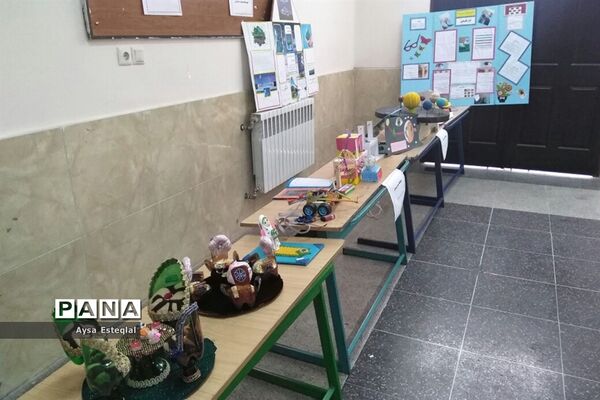 برگزاری نمایشگاه طرح جابربن حیان در دبستان معارف 6 ناحیه 3 شیراز