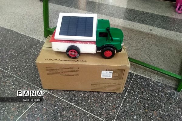 برگزاری نمایشگاه طرح جابربن حیان در دبستان معارف 6 ناحیه 3 شیراز