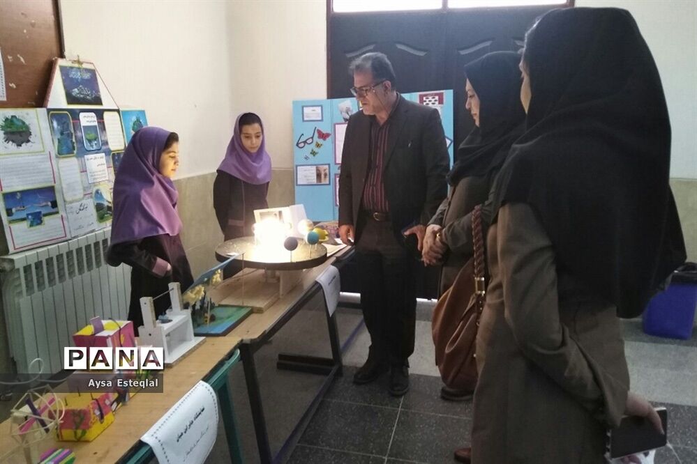برگزاری نمایشگاه طرح جابربن حیان در دبستان معارف 6 ناحیه 3 شیراز