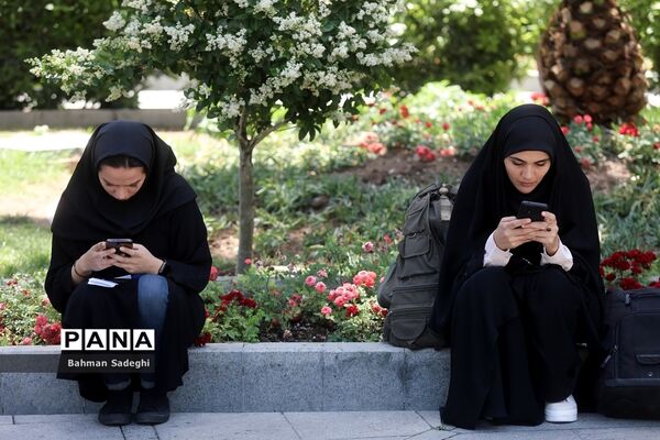 اعضای هیأت دولت در جمع خبرنگاران- ۲۰ اردیبهشت