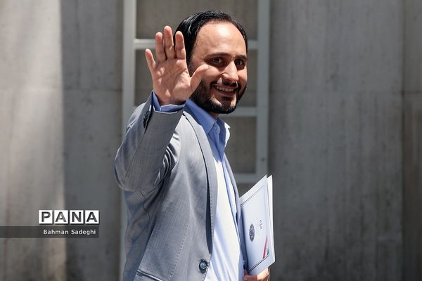 اعضای هیأت دولت در جمع خبرنگاران- ۲۰ اردیبهشت