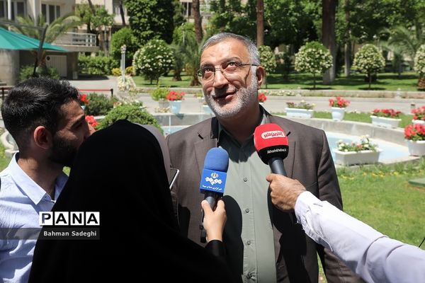 اعضای هیأت دولت در جمع خبرنگاران- ۲۰ اردیبهشت