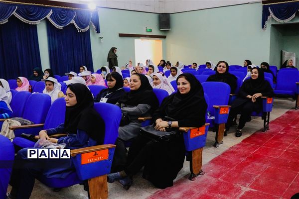 اختتامیه جشنواره سفیران سلامت در شهرستان امیدیه