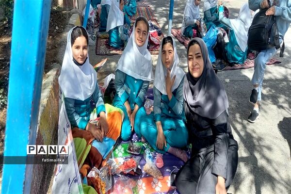 اردوی شاد درون‌مدرسه‌ای در دبستان دخترانه پروین اعتصامی شهرستان فیروزکوه