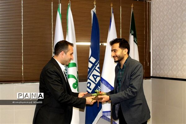 تجلیل رئیس سازمان دانش‌آموزی کشور از کارکنان این سازمان در فارس