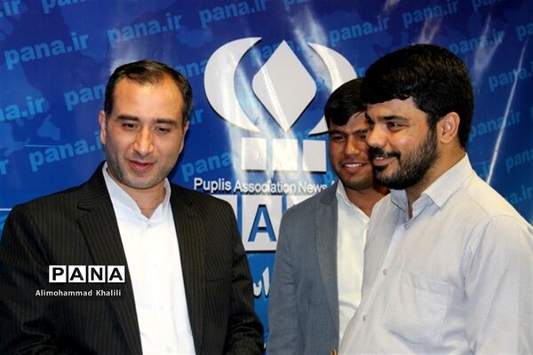 تجلیل رئیس سازمان دانش‌آموزی کشور از کارکنان این سازمان در فارس