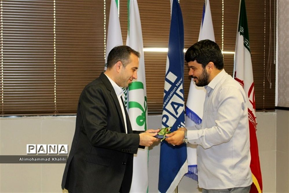 تجلیل رئیس سازمان دانش‌آموزی کشور از کارکنان این سازمان در فارس