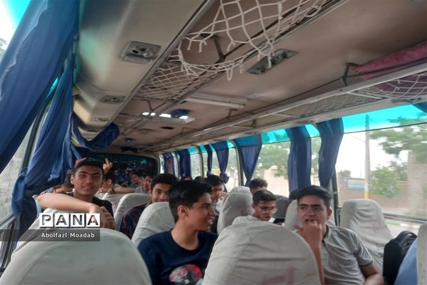 اردوی دانش‌آموزان دبیرستان پسرانه نمونه آیت‌الله خامنه‌ای کاشمر