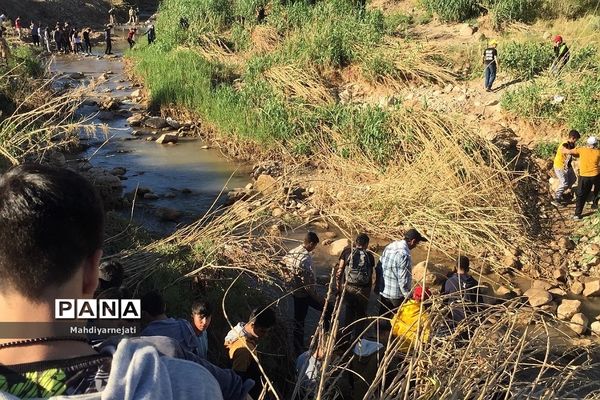 پسران رودهن در اردوی راهیان نور و بازدید از مناطق جنگی