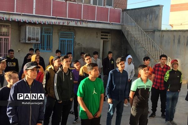 پسران رودهن در اردوی راهیان نور و بازدید از مناطق جنگی