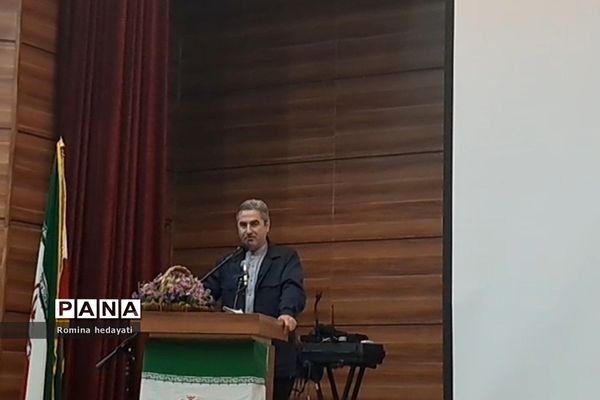 همایش تجلیل از فرهنگیان منتخب در آموزش و پرورش رودهن