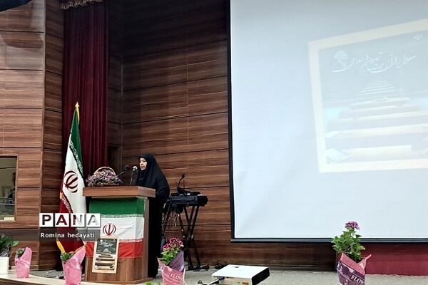 همایش تجلیل از فرهنگیان منتخب در آموزش و پرورش رودهن