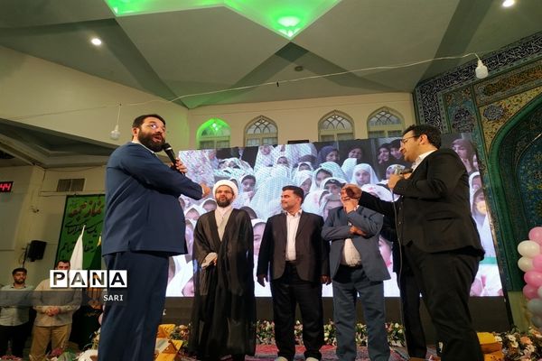 جشن تکلیف ۱۷۰۰ نفری دانش‌آموزان دختر شاهین شهر با حضور ابوذر روحی و اجرای سرود سلام فرمانده ۱ و ۲