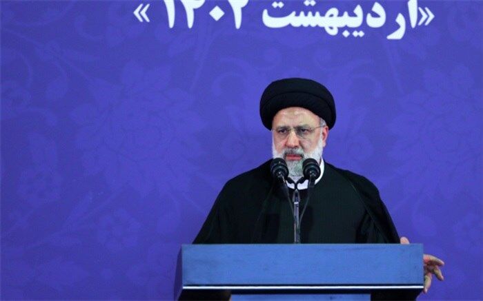 تاکید رئیس‌جمهوری بر لزوم انطباق تمامی فعالیت‌های نظام بانکی بر موازین شرعی