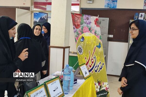 داوری جشنواره نوجوان خوارزمی محور برنامه‌نویسی در مدرسه شهید بهشتی رودهن