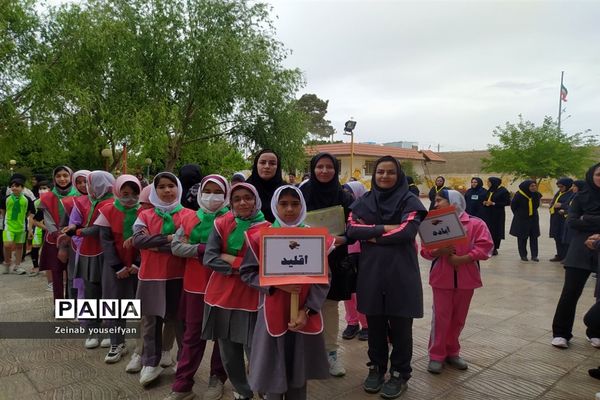 حضور دانش‌آموزان شهرستان اقلید در جشنواره فرهنگی ورزشی بازی‌های فکری مقطع ابتدایی