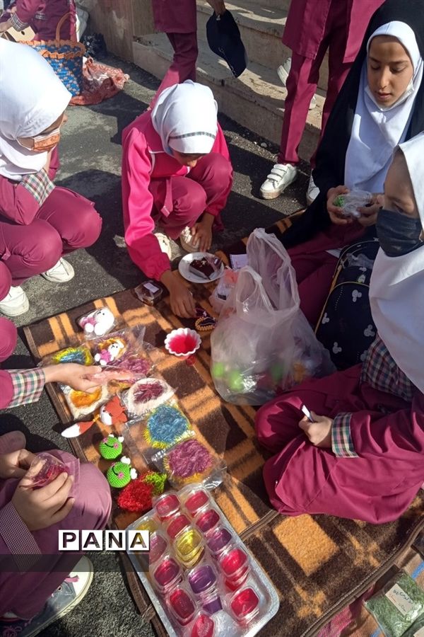برگزاری بازارچه کسب و کار دانش‌آموزی در دبستان بوستان شهرستان بن