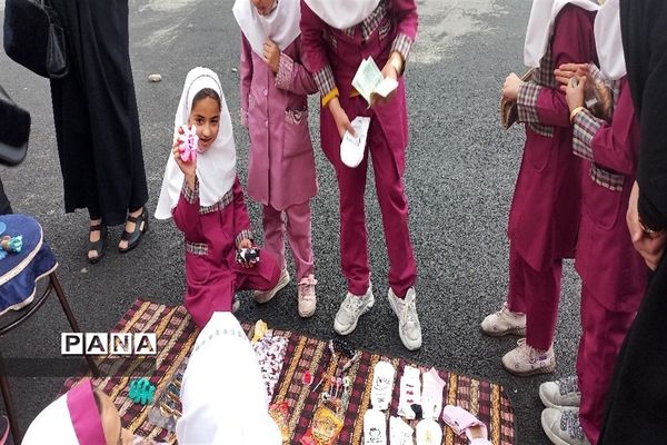 برگزاری بازارچه کسب و کار دانش‌آموزی در دبستان بوستان شهرستان بن