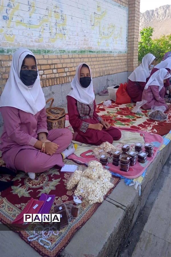 برگزاری بازارچه کسب و کار دانش‌آموزی در دبستان بوستان شهرستان بن