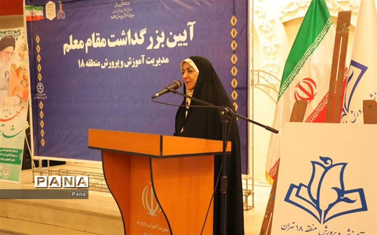 زنده کردن هویت اسلامی و ملی در دانش‌آموزان، مهم‌ترین وظیفه معلمان است