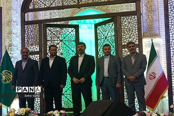 برگزاری اجلاسیه سراسری نماز دانش‌آموزی در شیراز