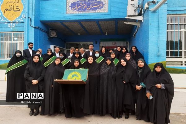 برپایی صبحگاه رضوی در دبستان سوم شعبان ناحیه یک یزد