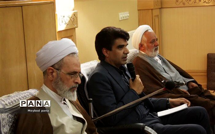 دیدار مدیران مدارس میبد با رئیس حوزه‌های علمیه کشور