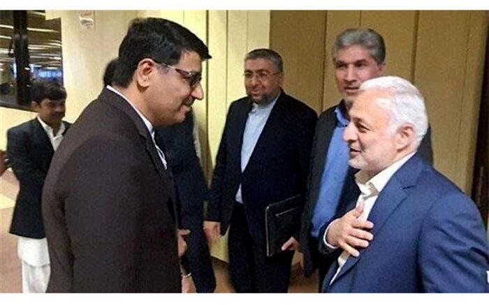 هیات پارلمانی ایران وارد کراچی شد