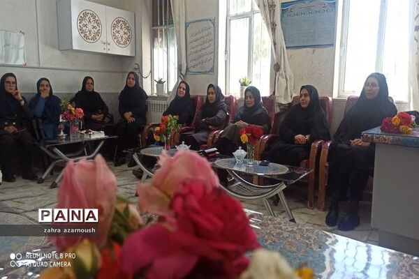 بزرگداشت مقام معلم در دبستان فاطمیه خاتم