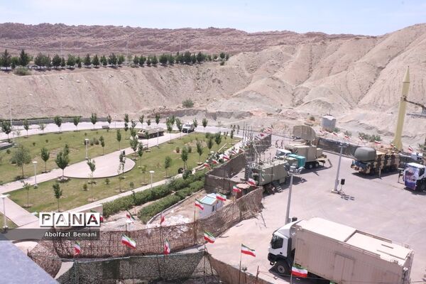 آماده‌سازی نمایشگاه دستاوردهای هوافضا برای بازدید گروه‌های دانش‌آموزی استان قم