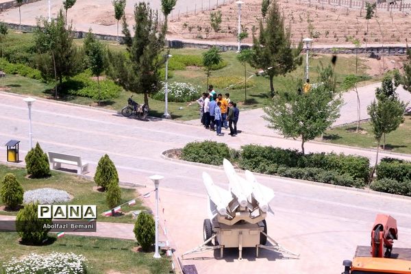 آماده‌سازی نمایشگاه دستاوردهای هوافضا برای بازدید گروه‌های دانش‌آموزی استان قم