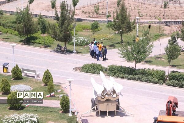 آماده‌سازی نمایشگاه دستاوردهای هوافضا برای بازدید گروه‌های دانش‌آموزی استان قم