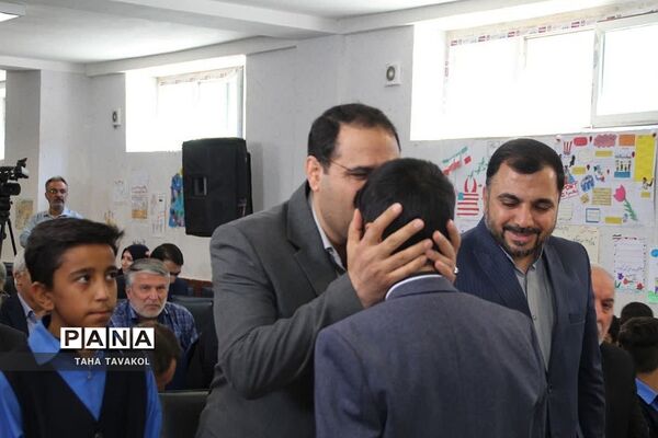 آیین امضای تفاهم‌نامه و آغاز عملیات اجرایی اتصال پرسرعت مدارس کشور از طریق فیبر نوری fttx