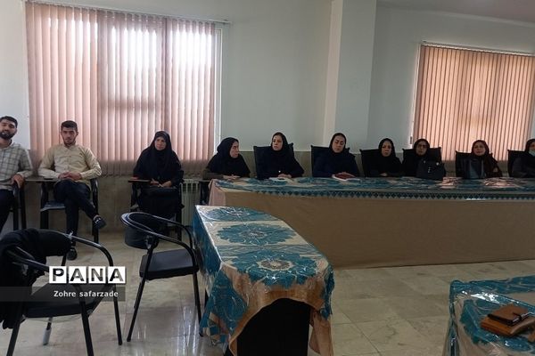 برگزاری کارگاه‌های آموزش ریاضی ویژه آموزگاران مقطع ابتدایی در آموزش و پرورش رودهن