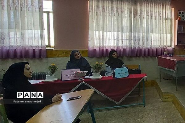 داوری منطقه‌ای جشنواره نوجوان خوارزمی در دبیرستان تربیت رودهن