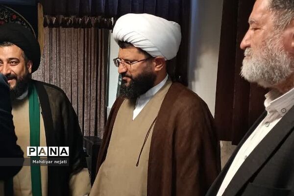 نشست مسئول امور مساجد شرق استان تهران با اعضای هیات امنای مسجد انصارالمهدی (عج) رودهن