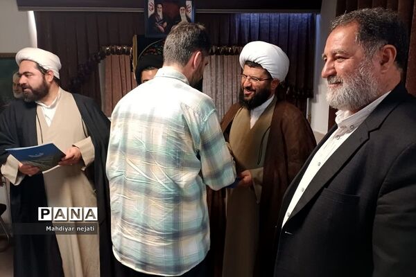 نشست مسئول امور مساجد شرق استان تهران با اعضای هیات امنای مسجد انصارالمهدی (عج) رودهن